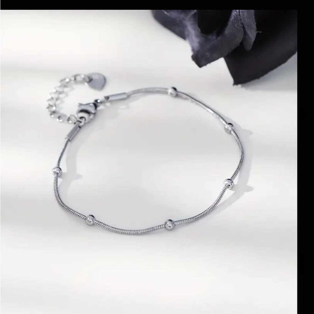 **Elegant & Simple 925 Starling Silver Bracelet